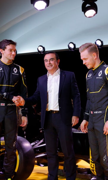 Kevin Magnussen replaces Pastor Maldonado in Renault F1 team